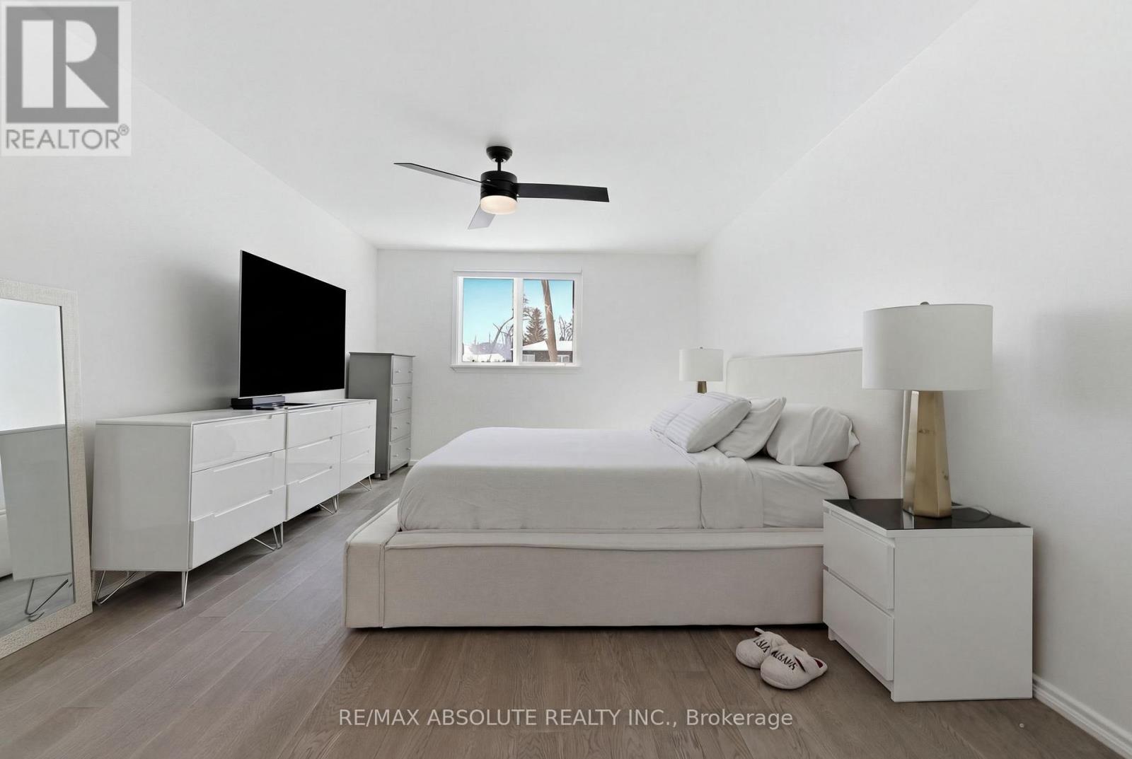 13 Weatherwood Crescent, Ottawa, Ontario  K2E 7C5 - Photo 31 - X12827684