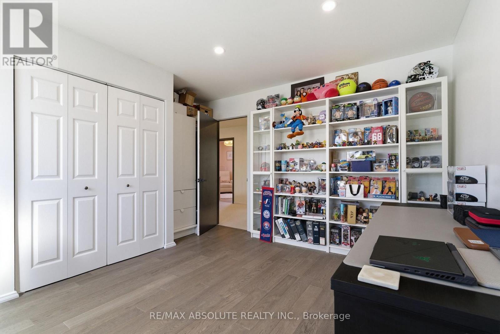 13 Weatherwood Crescent, Ottawa, Ontario  K2E 7C5 - Photo 37 - X12827684