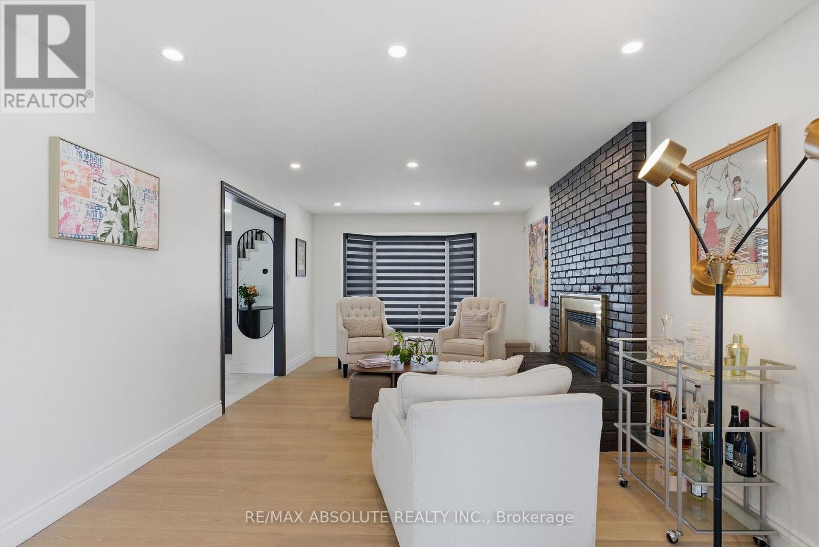 13 Weatherwood Crescent, Ottawa, Ontario  K2E 7C5 - Photo 8 - X12827684