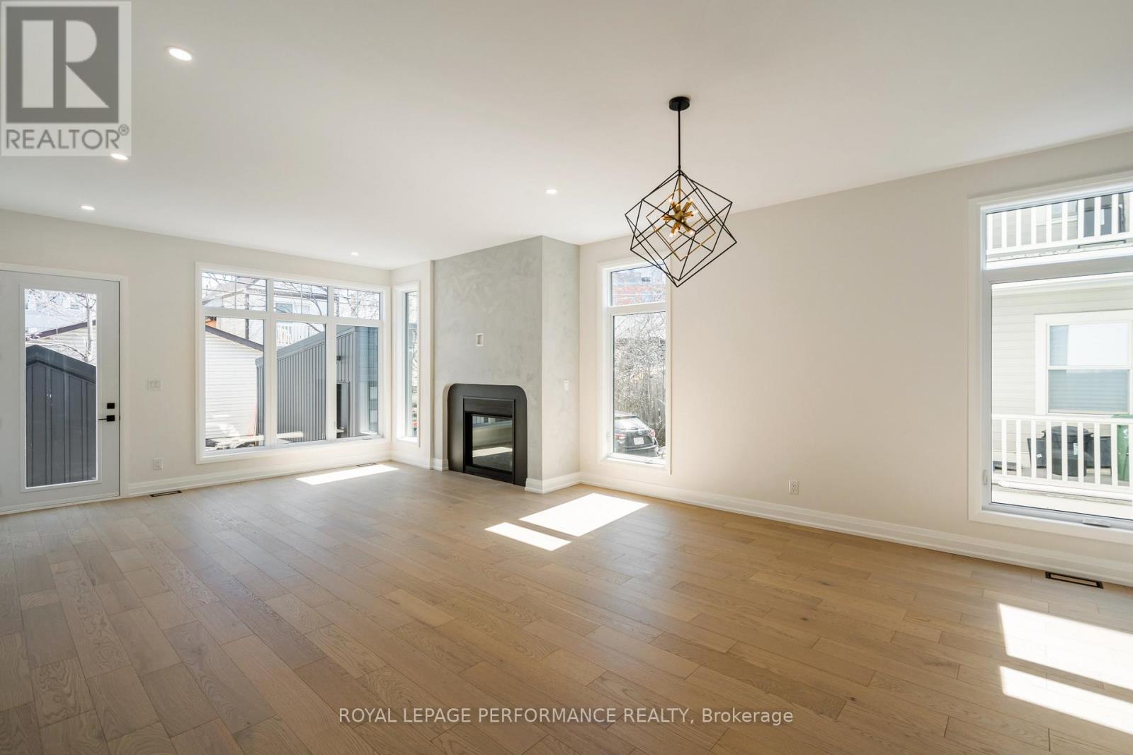 A - 31 Commanda Way, Ottawa, Ontario  K1M 1G1 - Photo 9 - X12827740