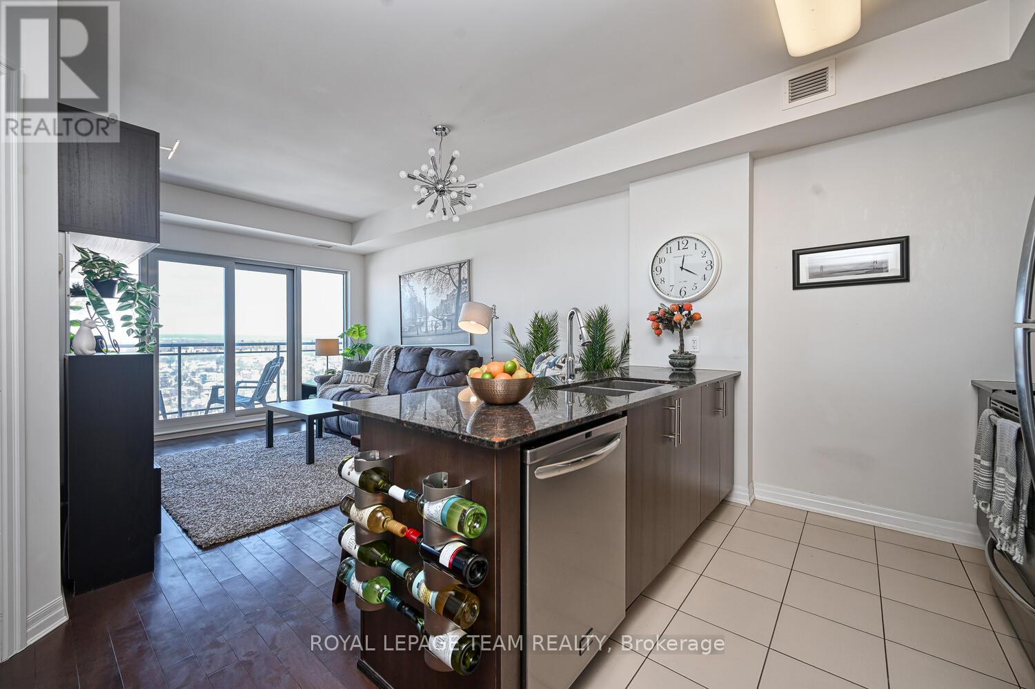 1906 - 90 Landry Street, Ottawa, Ontario K1L 0A9 - Photo 15 - X12827766