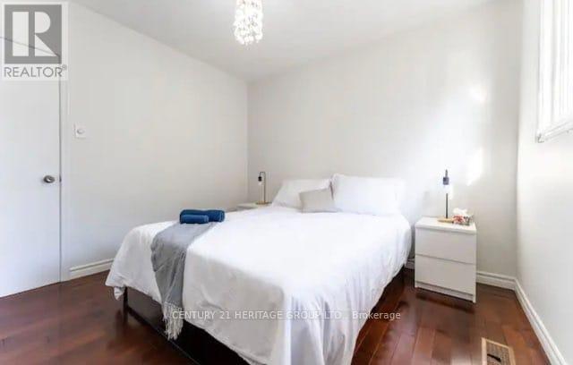 1 SIBERRY ROAD, Mississauga, Ontario