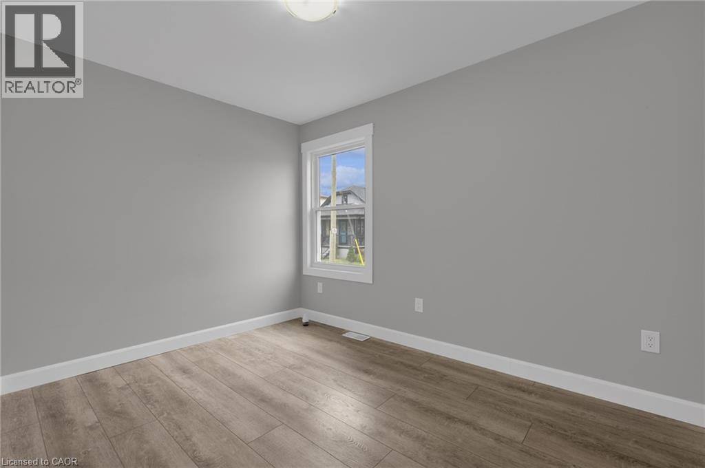 27 St George Street Unit# Main, St. Catharines, Ontario  L2M 5P4 - Photo 12 - 40808155