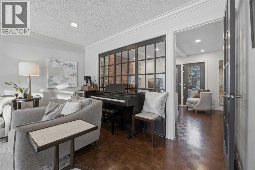 1136 Kildonan Place Sw, Calgary, Alberta  T2V 4B1 - Photo 6 - A2287902