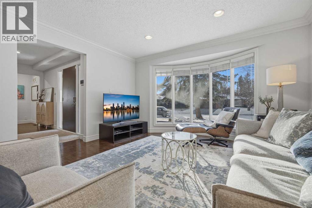 1136 Kildonan Place Sw, Calgary, Alberta  T2V 4B1 - Photo 5 - A2287902