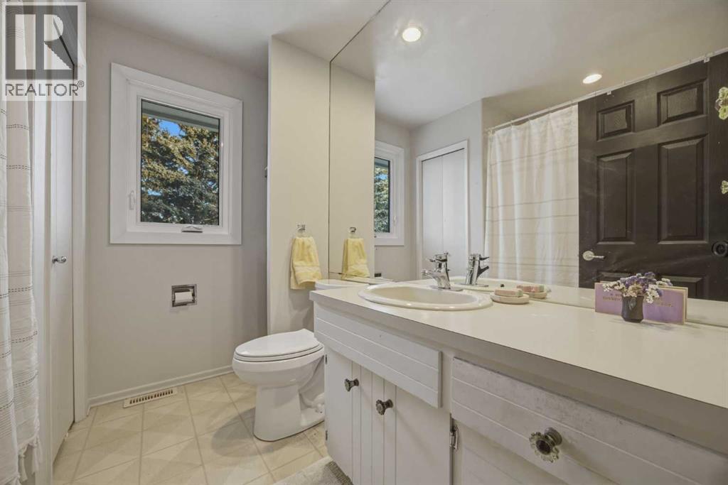 1136 Kildonan Place Sw, Calgary, Alberta  T2V 4B1 - Photo 34 - A2287902