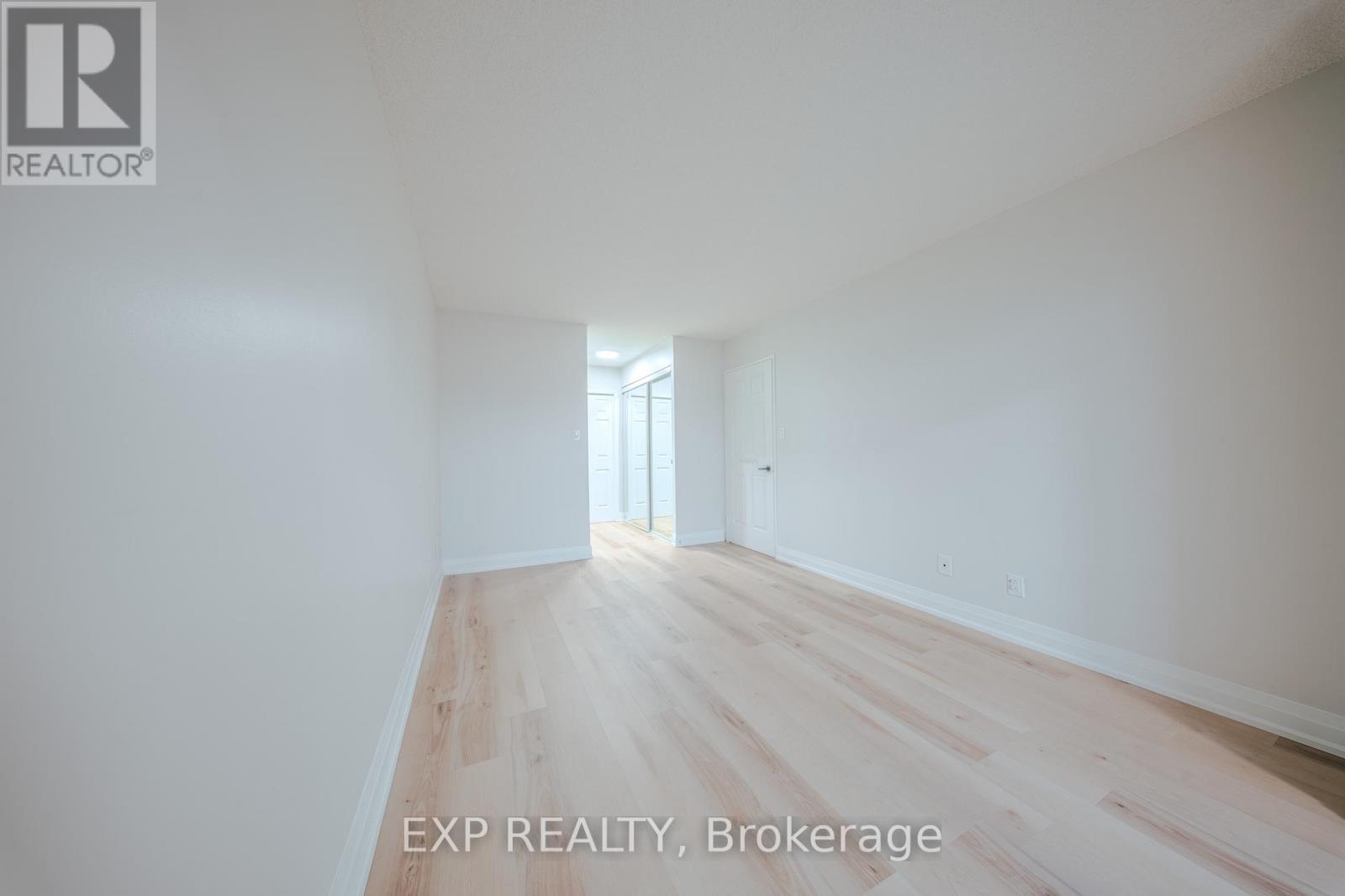 310 - 268 Ridley Boulevard, Toronto, Ontario  M5M 4N3 - Photo 10 - C12827658