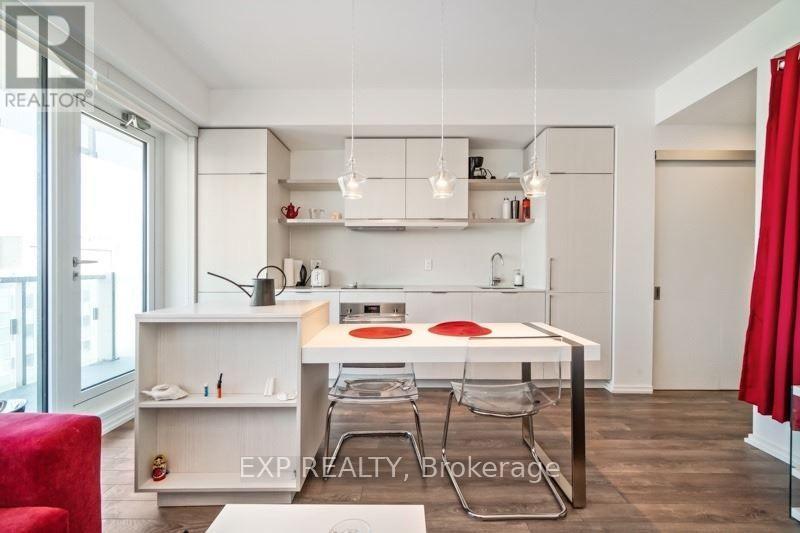 2003 - 197 Yonge Street, Toronto, Ontario  M5B 1M4 - Photo 10 - C12827770