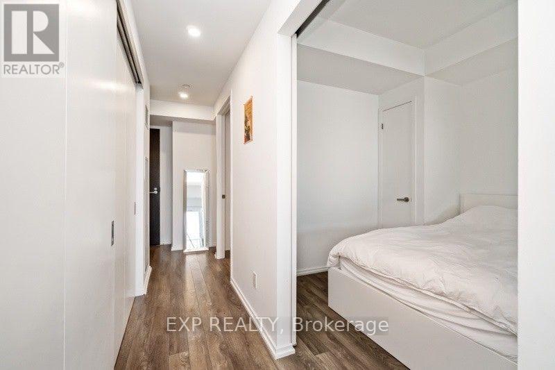 2003 - 197 Yonge Street, Toronto, Ontario  M5B 1M4 - Photo 16 - C12827770