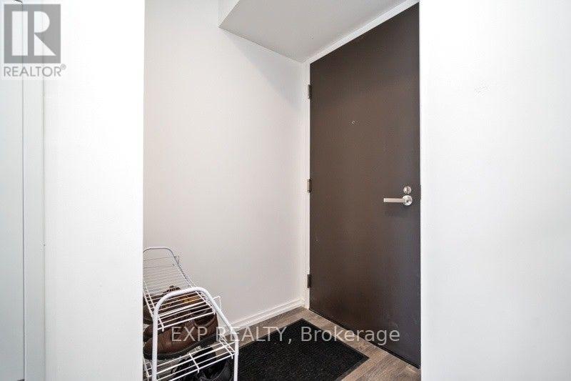 2003 - 197 Yonge Street, Toronto, Ontario  M5B 1M4 - Photo 5 - C12827770