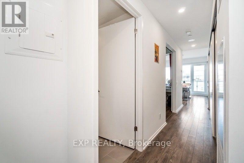 2003 - 197 Yonge Street, Toronto, Ontario  M5B 1M4 - Photo 6 - C12827770