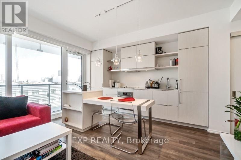 2003 - 197 Yonge Street, Toronto, Ontario  M5B 1M4 - Photo 8 - C12827770