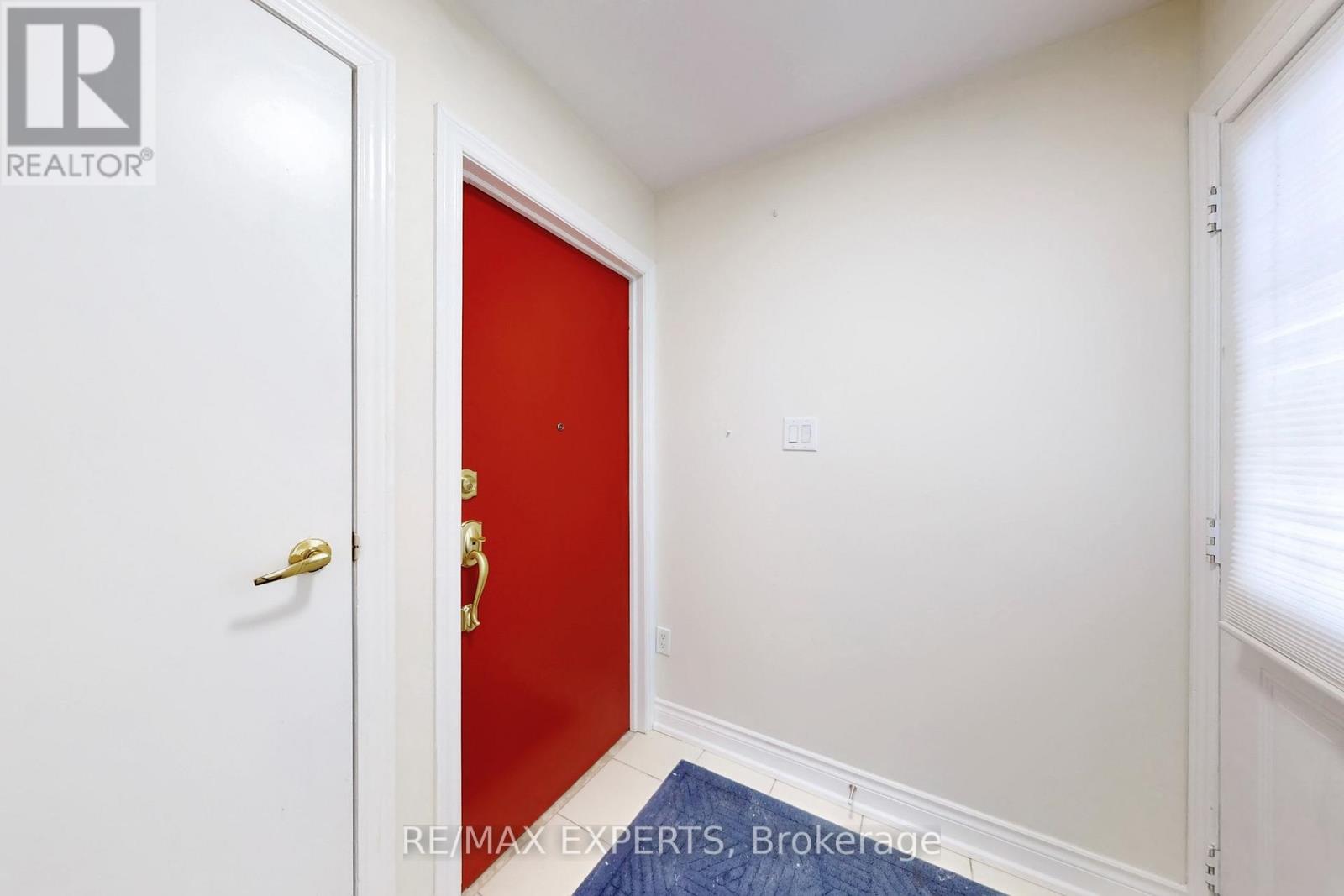 14 Snowy Owl Way, Toronto, Ontario  M1X 0B4 - Photo 2 - E12827666