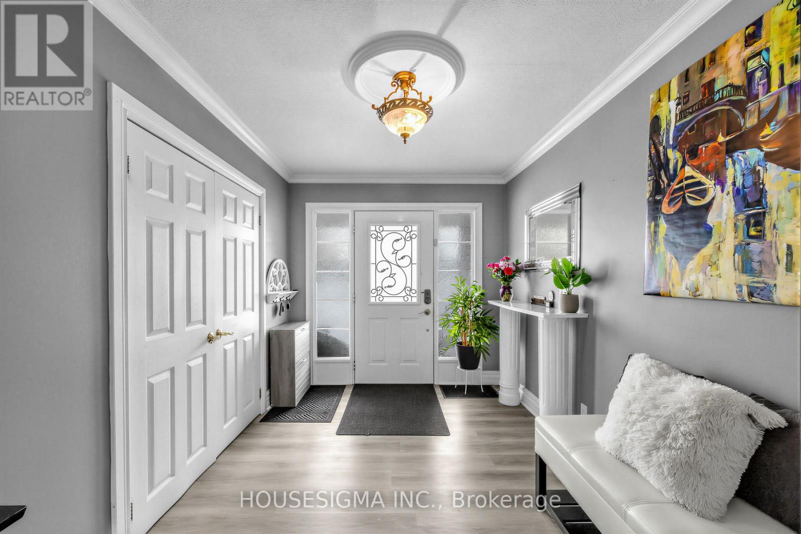 691 Fernhill Boulevard, Oshawa, Ontario  L1J 5K2 - Photo 4 - E12827690