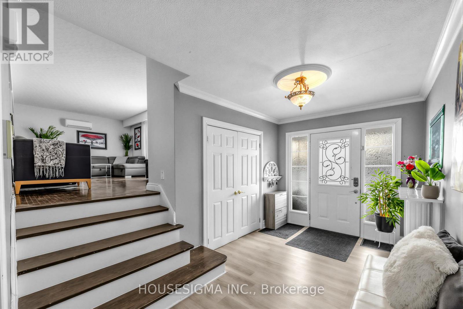 691 Fernhill Boulevard, Oshawa, Ontario  L1J 5K2 - Photo 5 - E12827690