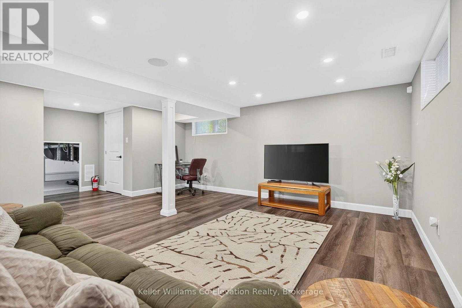 1948 Tiny Beaches Road South Road S, Tiny, Ontario  L0L 1P1 - Photo 27 - S12416254