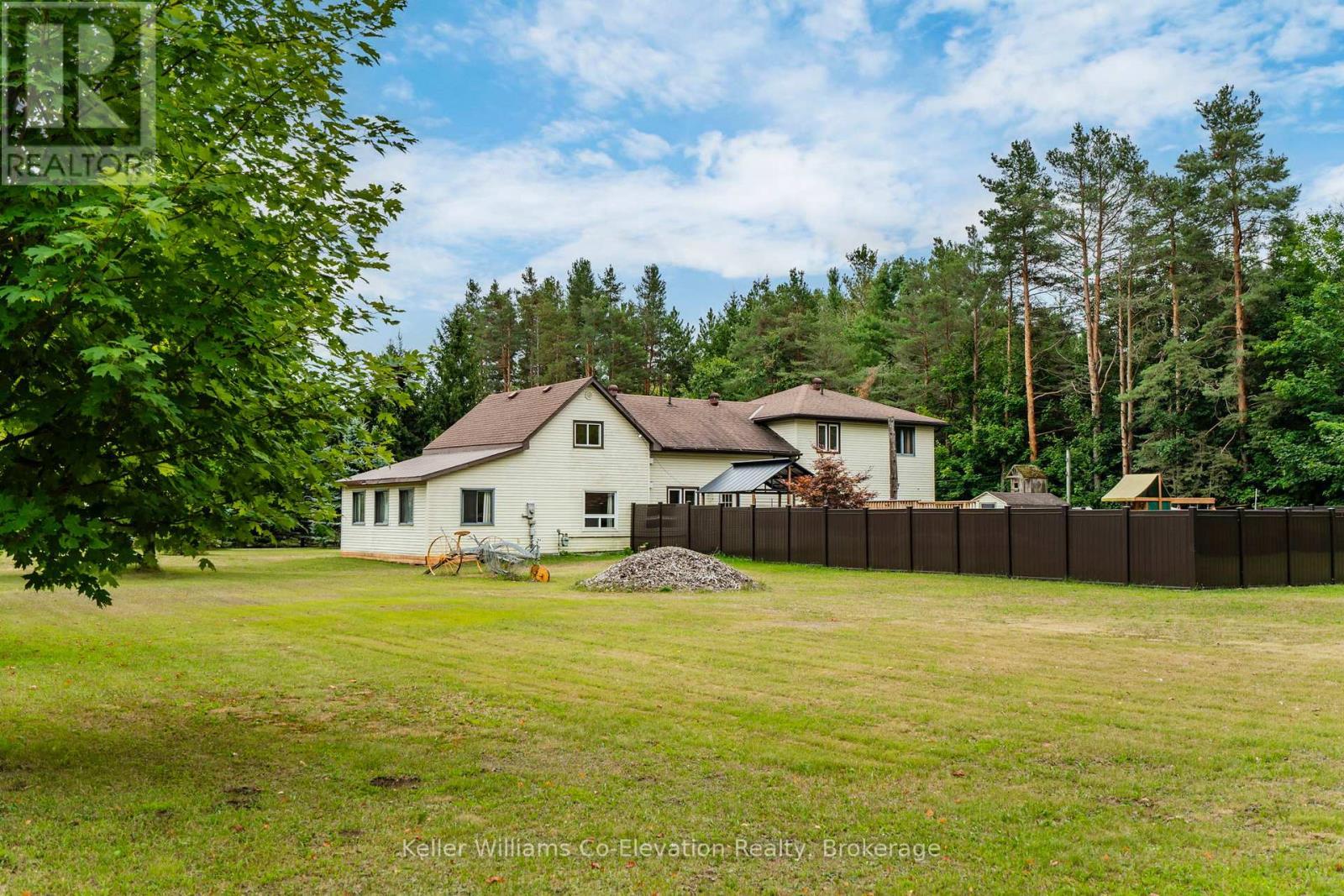 924 6 County Road S, Tiny, Ontario  L0L 2T0 - Photo 24 - S12601990