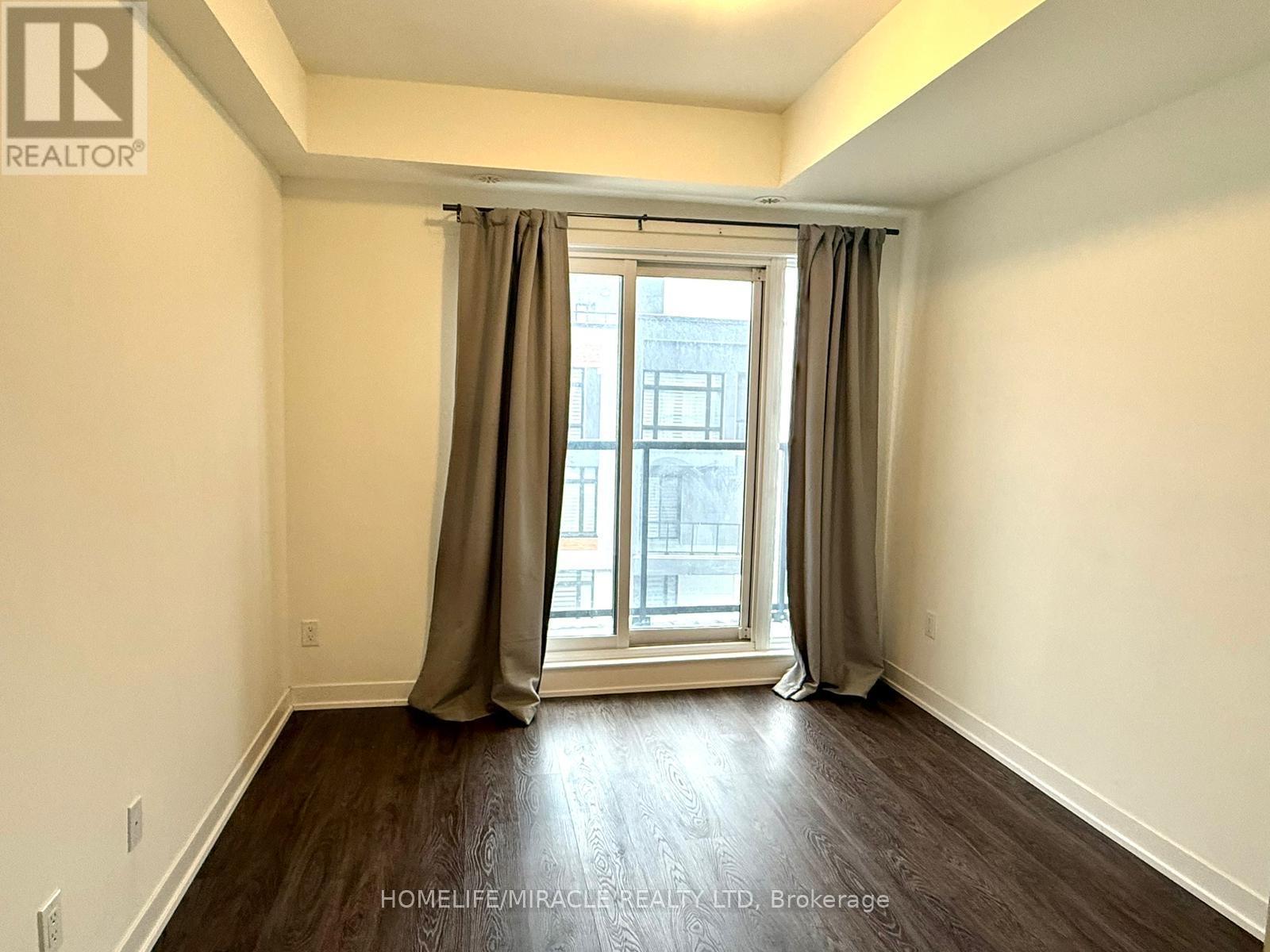 924 - 2 Steckley House Lane, Richmond Hill, Ontario  L4S 0N4 - Photo 6 - N12827636