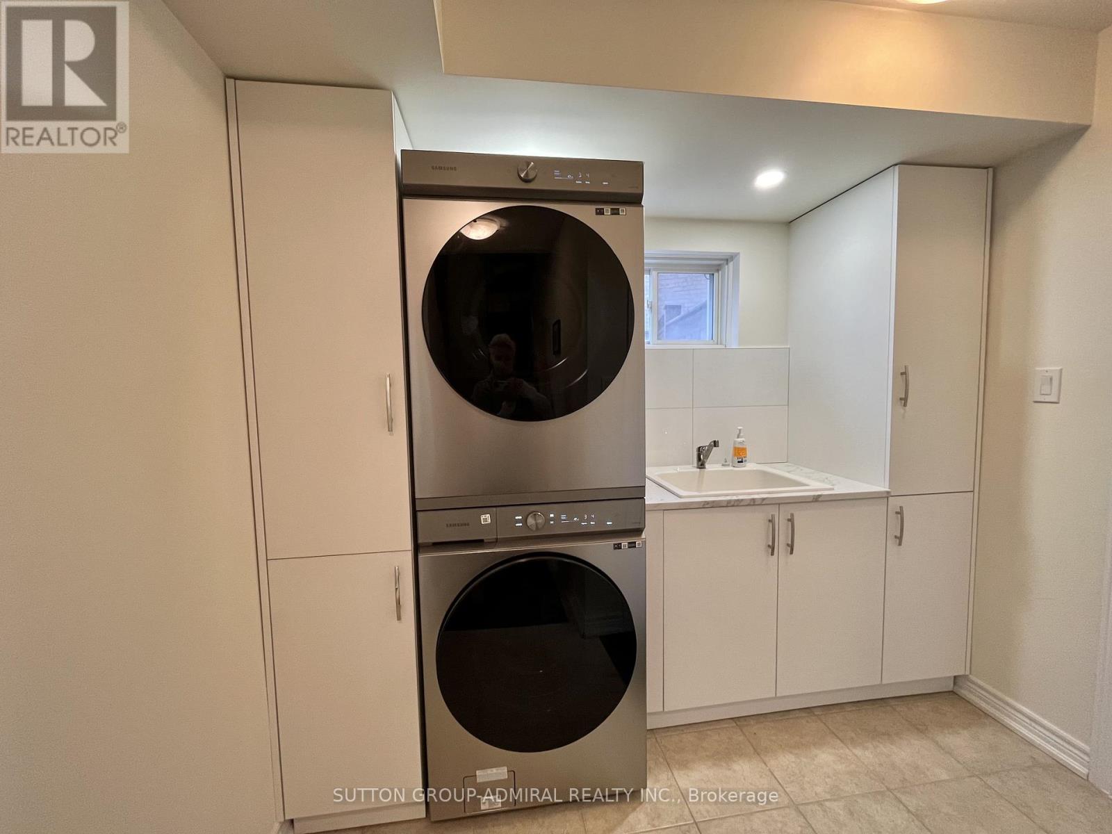 53 Matthewson Avenue, Bradford West Gwillimbury, Ontario  L3Z 0P3 - Photo 11 - N12827674