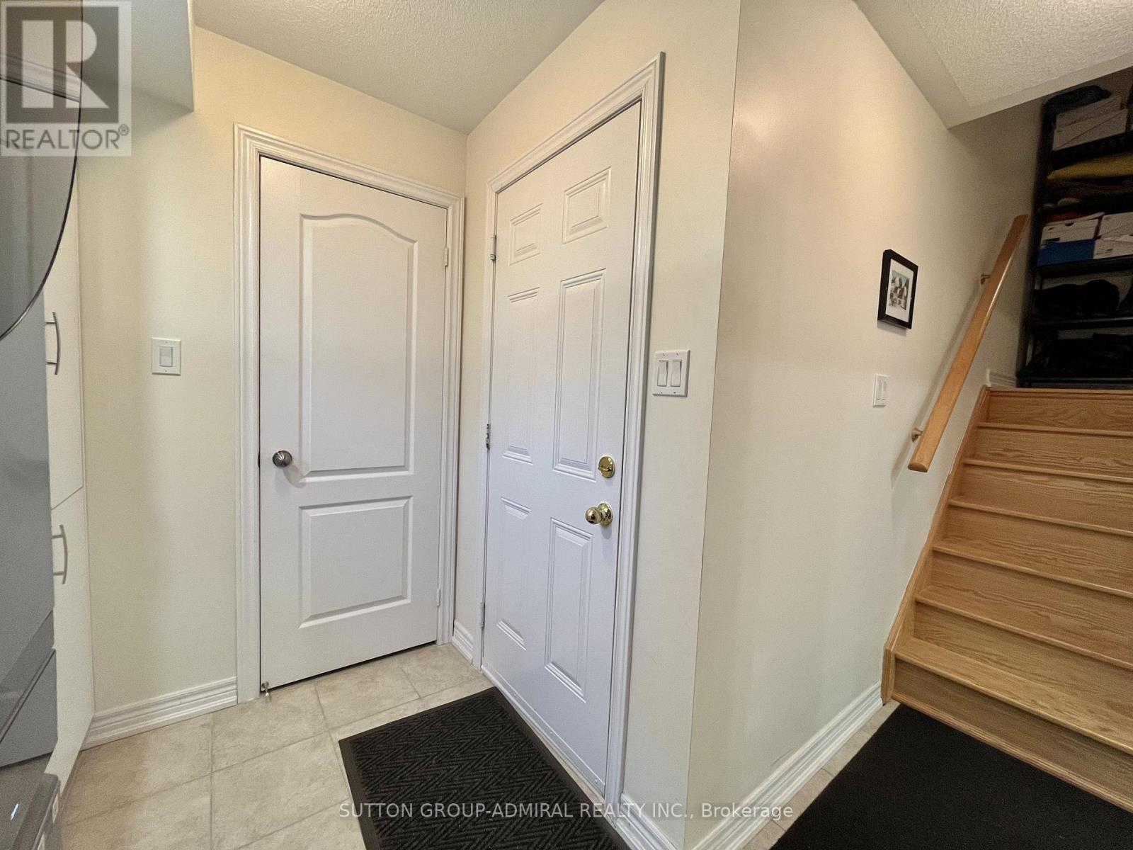 53 Matthewson Avenue, Bradford West Gwillimbury, Ontario  L3Z 0P3 - Photo 12 - N12827674