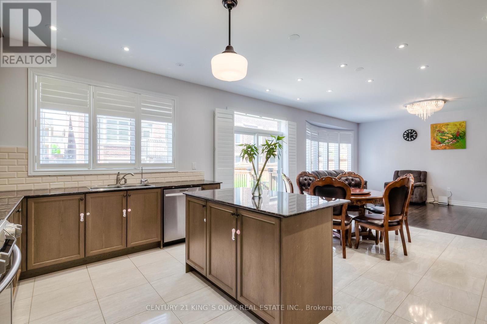 18 Manila Avenue, Markham, Ontario  L6C 0W1 - Photo 16 - N12827808