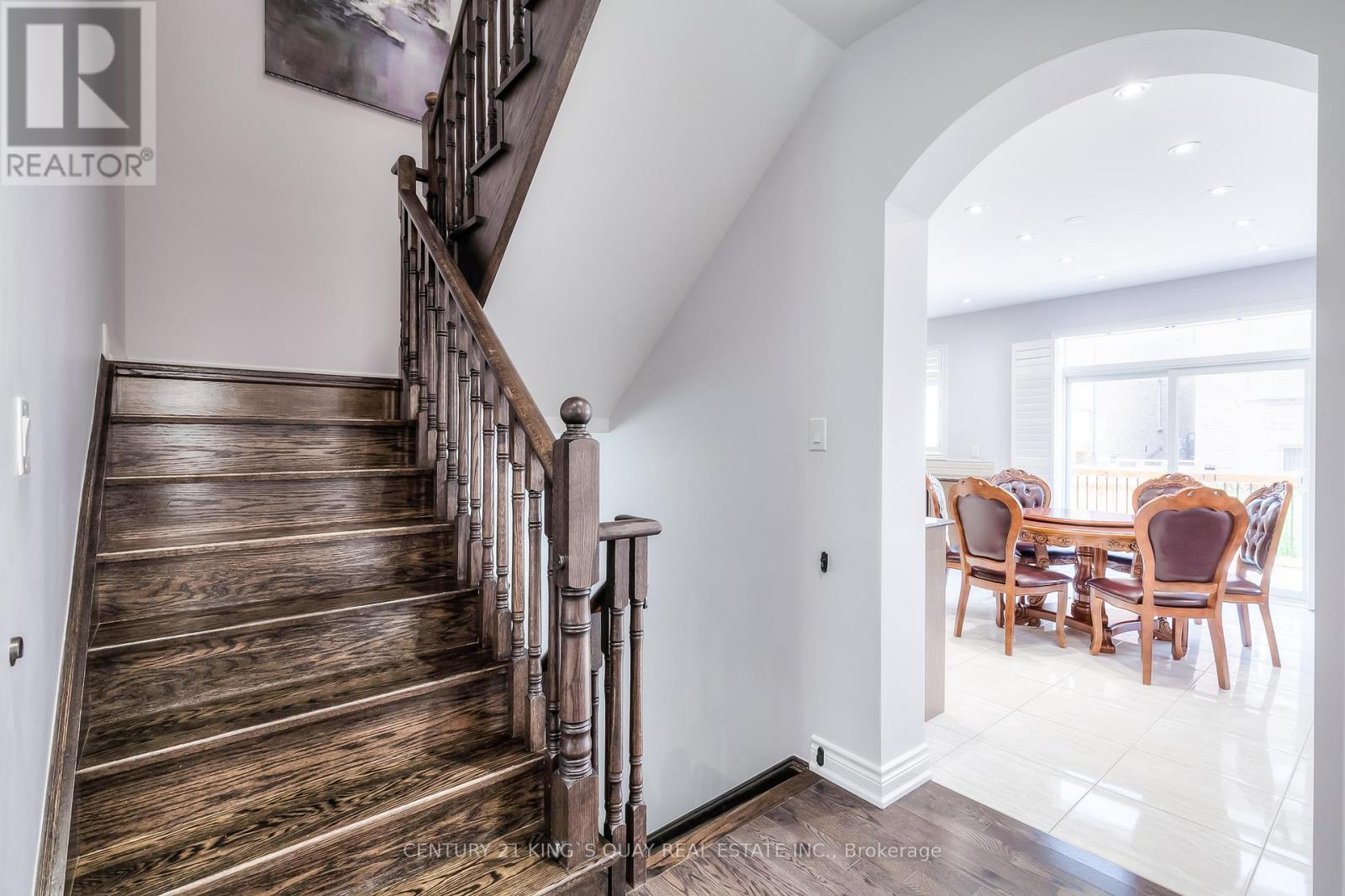 18 Manila Avenue, Markham, Ontario  L6C 0W1 - Photo 19 - N12827808