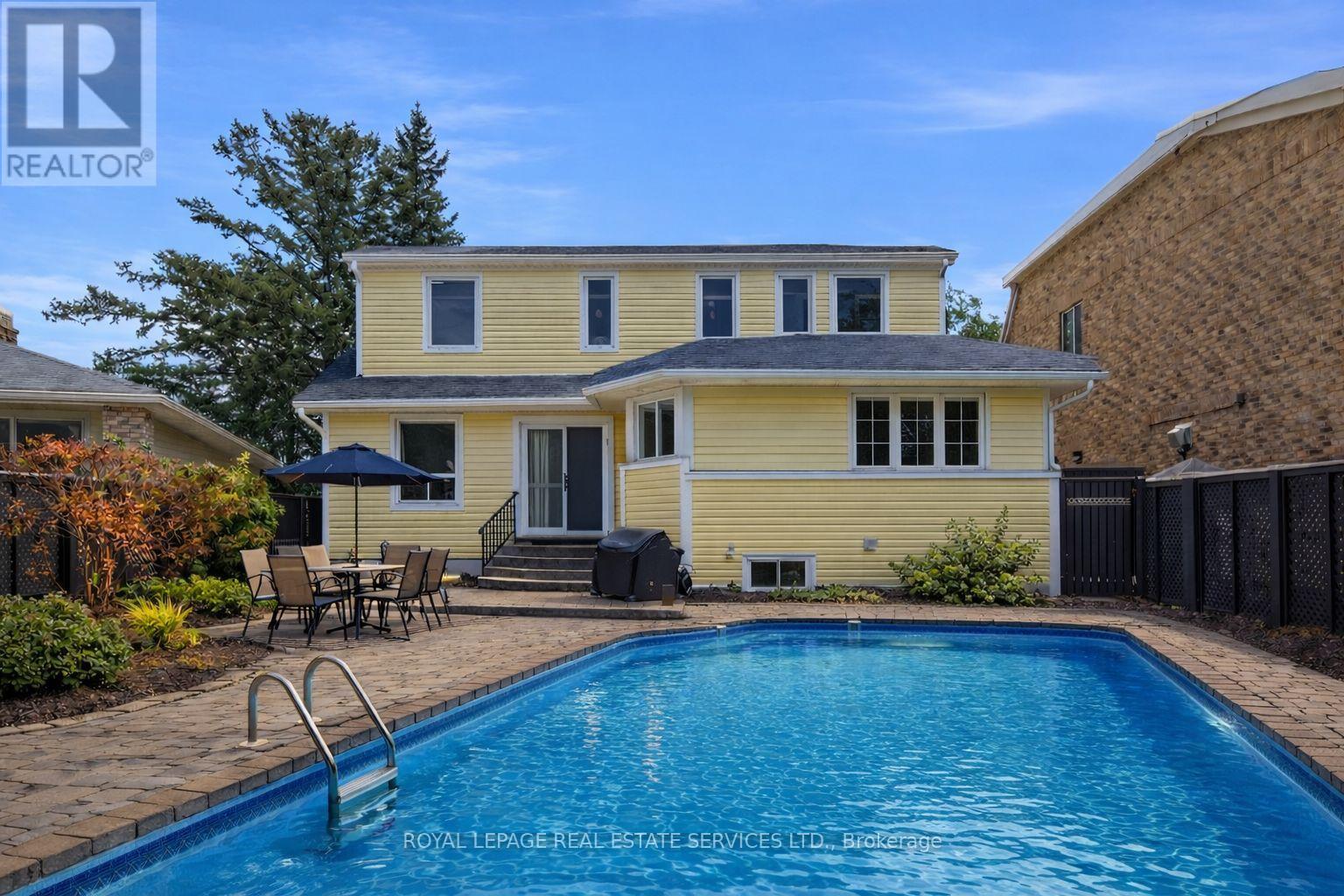 17 Elstree Road, Toronto, Ontario  M9A 3Y9 - Photo 4 - W12734488