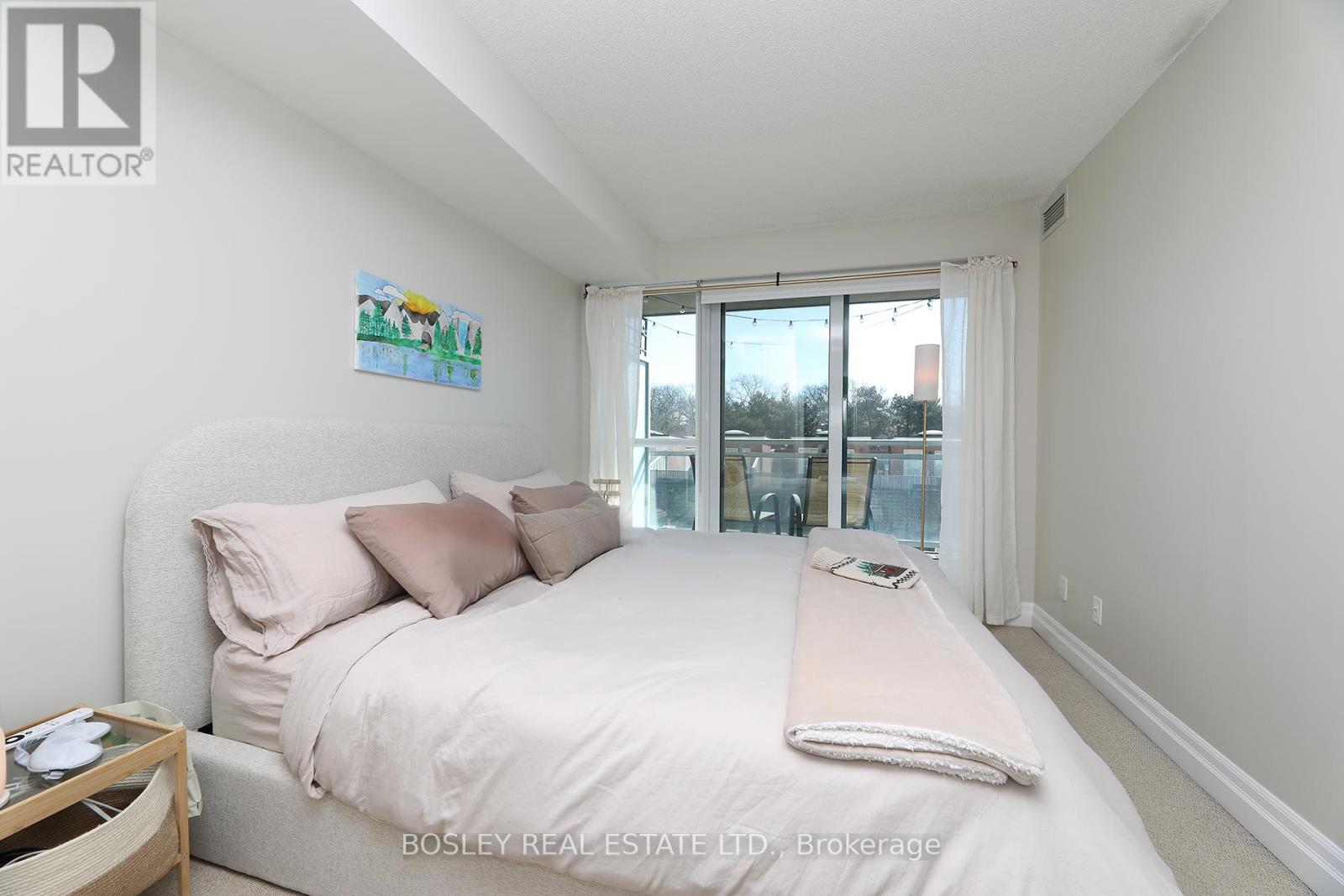 210 - 20 Gothic Avenue, Toronto, Ontario  M6P 1T5 - Photo 11 - W12827656