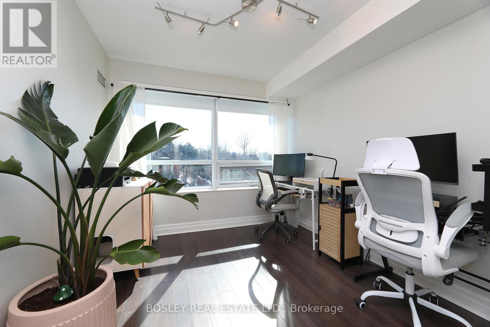 210 - 20 Gothic Avenue, Toronto, Ontario  M6P 1T5 - Photo 13 - W12827656