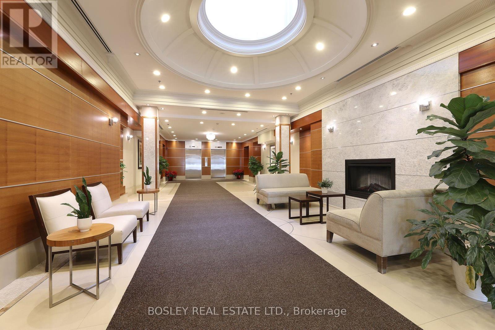 210 - 20 Gothic Avenue, Toronto, Ontario  M6P 1T5 - Photo 3 - W12827656