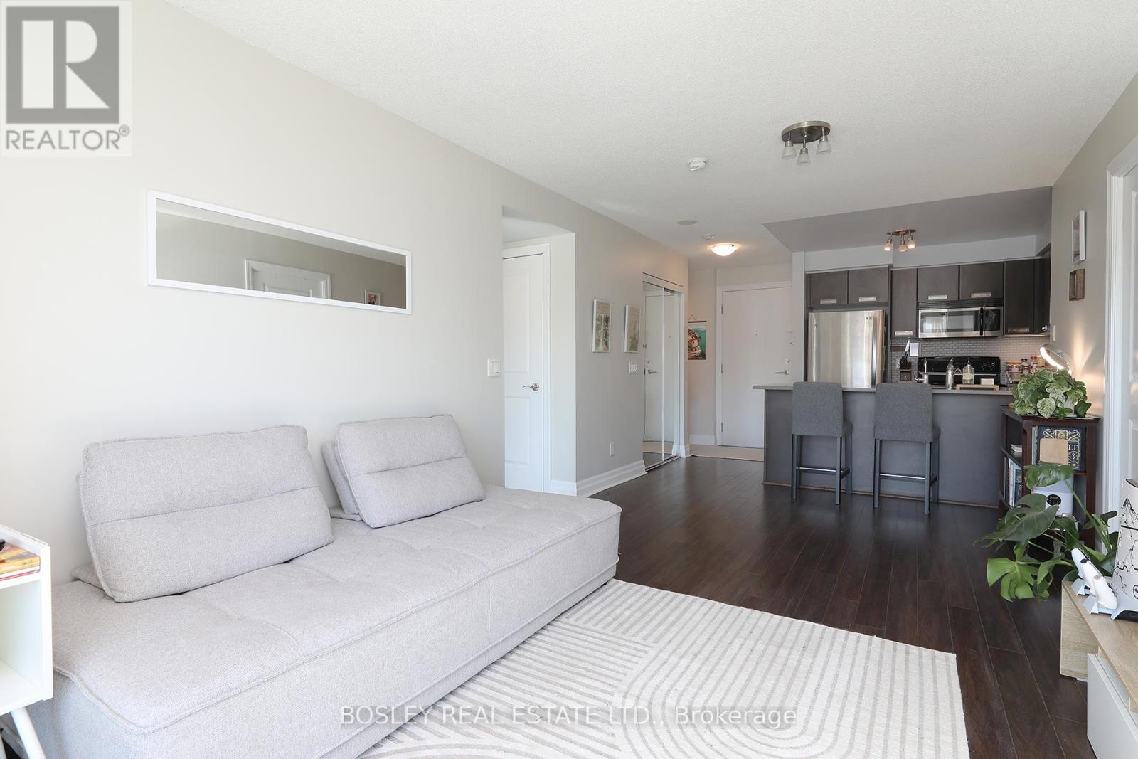 210 - 20 Gothic Avenue, Toronto, Ontario  M6P 1T5 - Photo 9 - W12827656