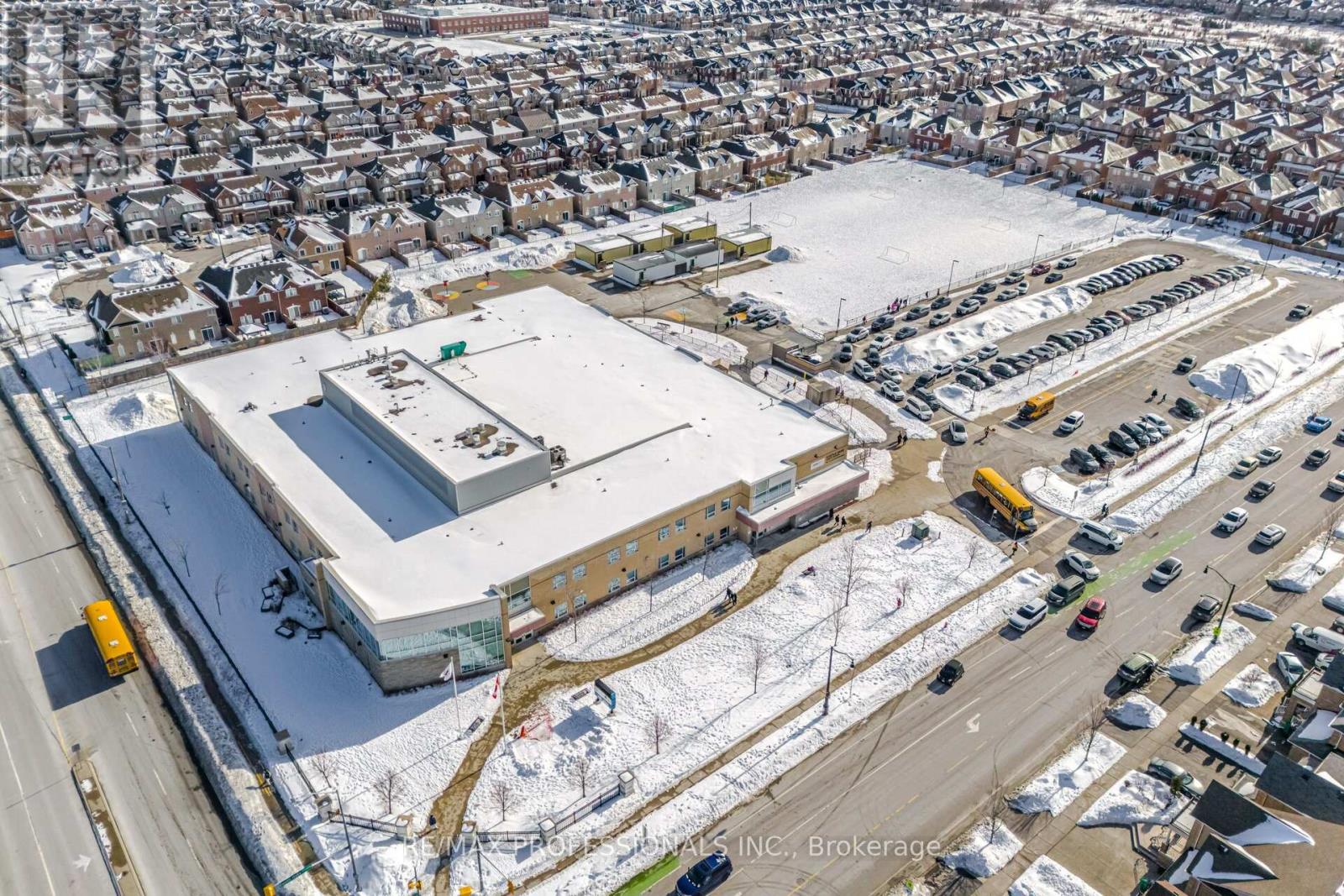 56 Lightcatcher Circle, Brampton, Ontario  L6P 3P5 - Photo 46 - W12827680