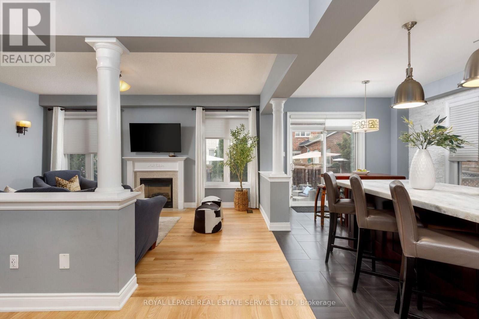 2299 Millstone Drive, Oakville, Ontario  L6M 0H1 - Photo 10 - W12827714