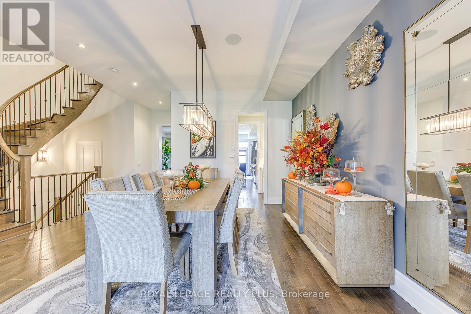 221 Hanover Street, Oakville, Ontario  L6K 0G9 - Photo 10 - W12827730