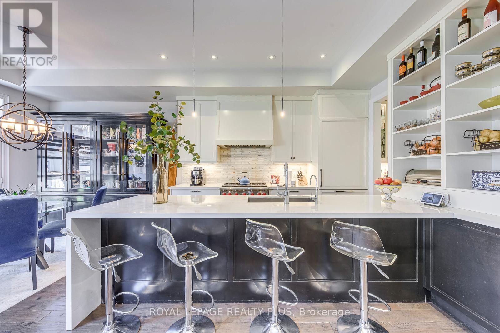 221 Hanover Street, Oakville, Ontario  L6K 0G9 - Photo 12 - W12827730