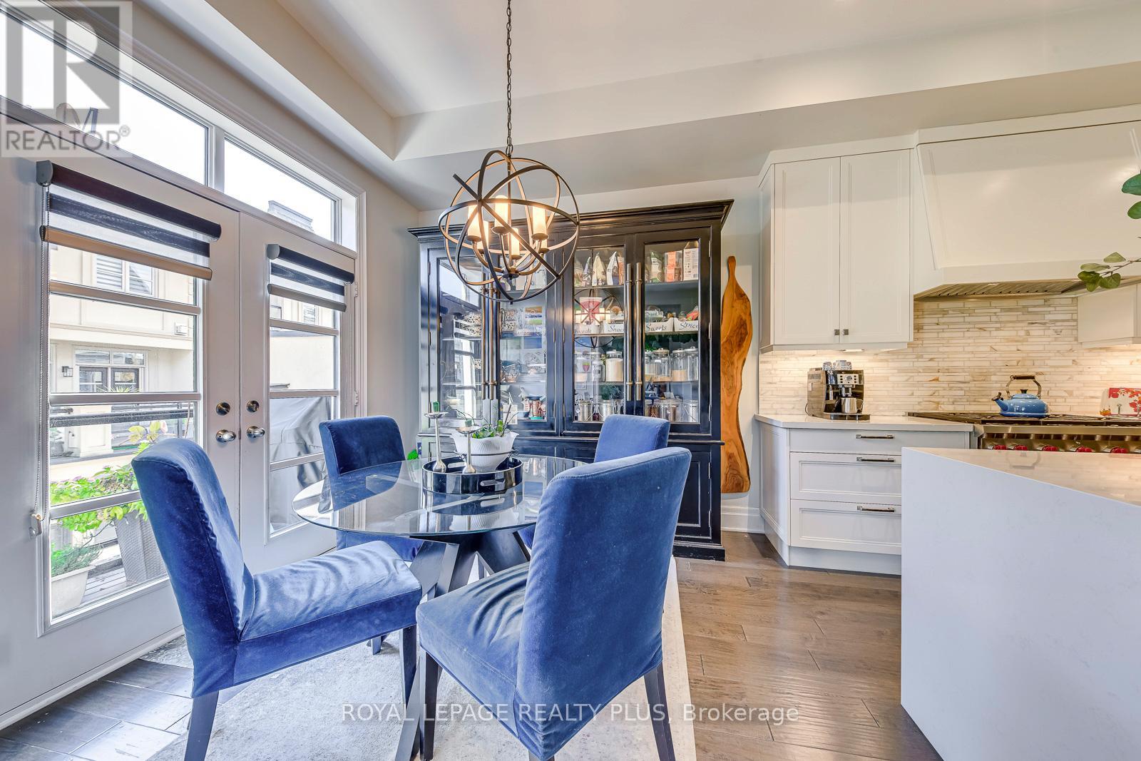 221 Hanover Street, Oakville, Ontario  L6K 0G9 - Photo 16 - W12827730