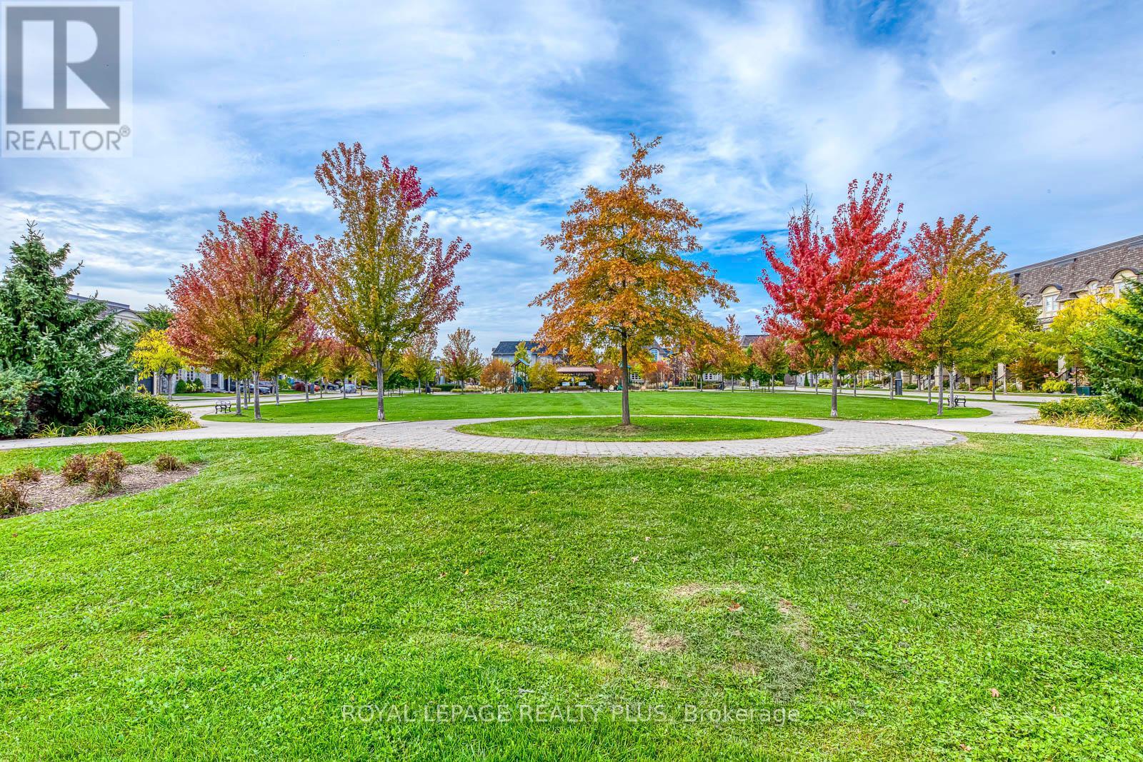 221 Hanover Street, Oakville, Ontario  L6K 0G9 - Photo 3 - W12827730