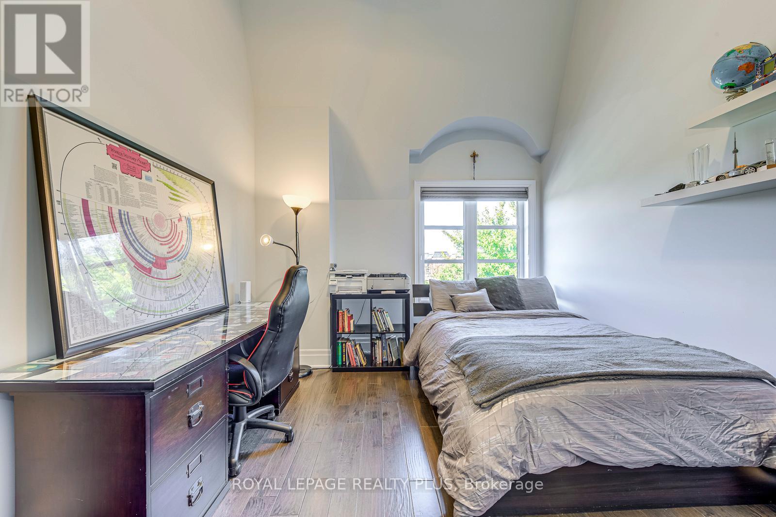 221 Hanover Street, Oakville, Ontario  L6K 0G9 - Photo 31 - W12827730