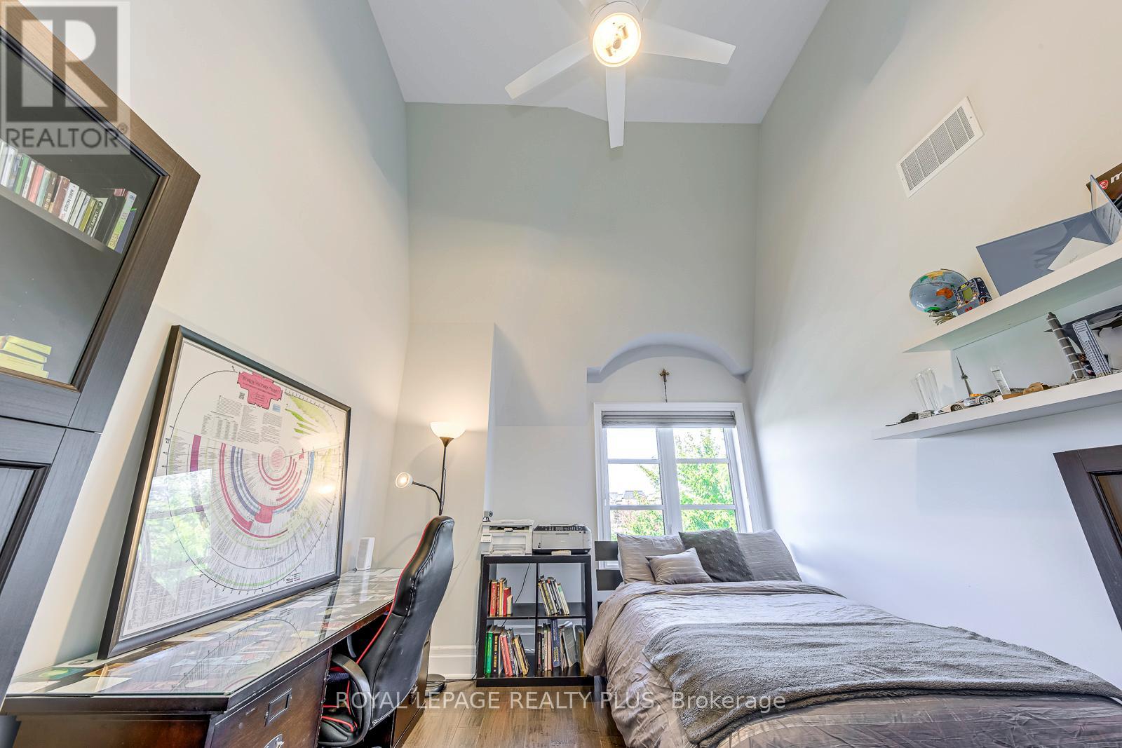 221 Hanover Street, Oakville, Ontario  L6K 0G9 - Photo 32 - W12827730