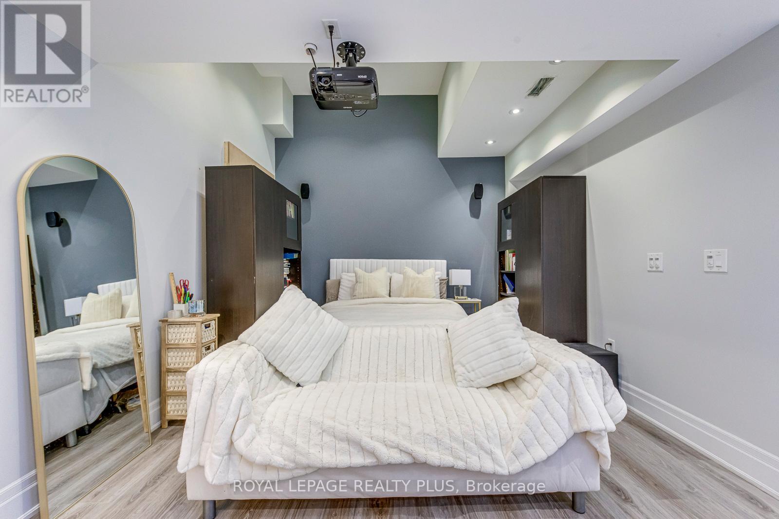 221 Hanover Street, Oakville, Ontario  L6K 0G9 - Photo 45 - W12827730