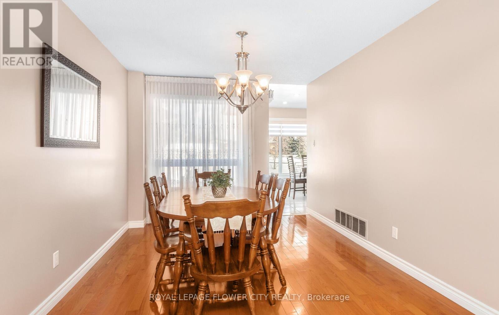 60 Newgreen Crescent, Brampton, Ontario  L6S 4Y5 - Photo 13 - W12827762