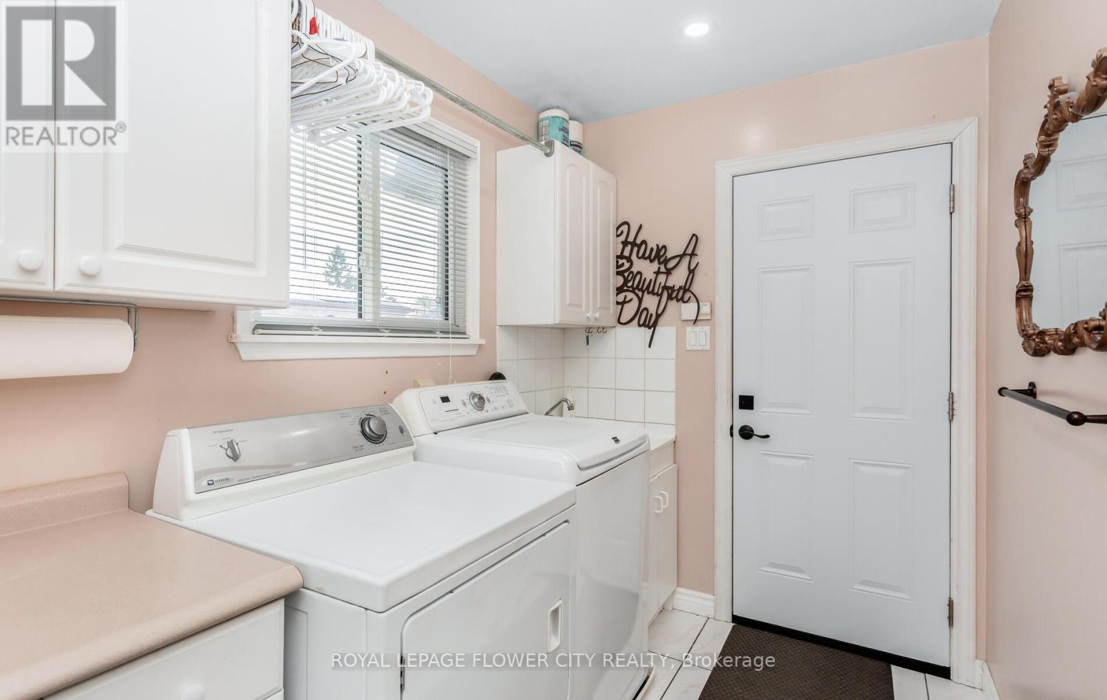 60 Newgreen Crescent, Brampton, Ontario  L6S 4Y5 - Photo 21 - W12827762