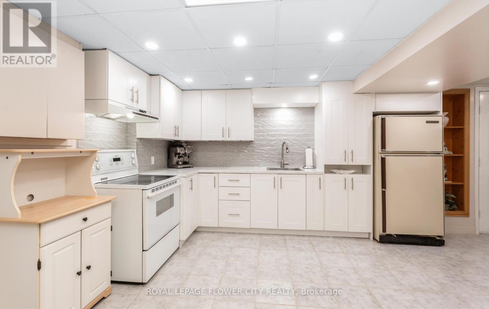 60 Newgreen Crescent, Brampton, Ontario  L6S 4Y5 - Photo 27 - W12827762