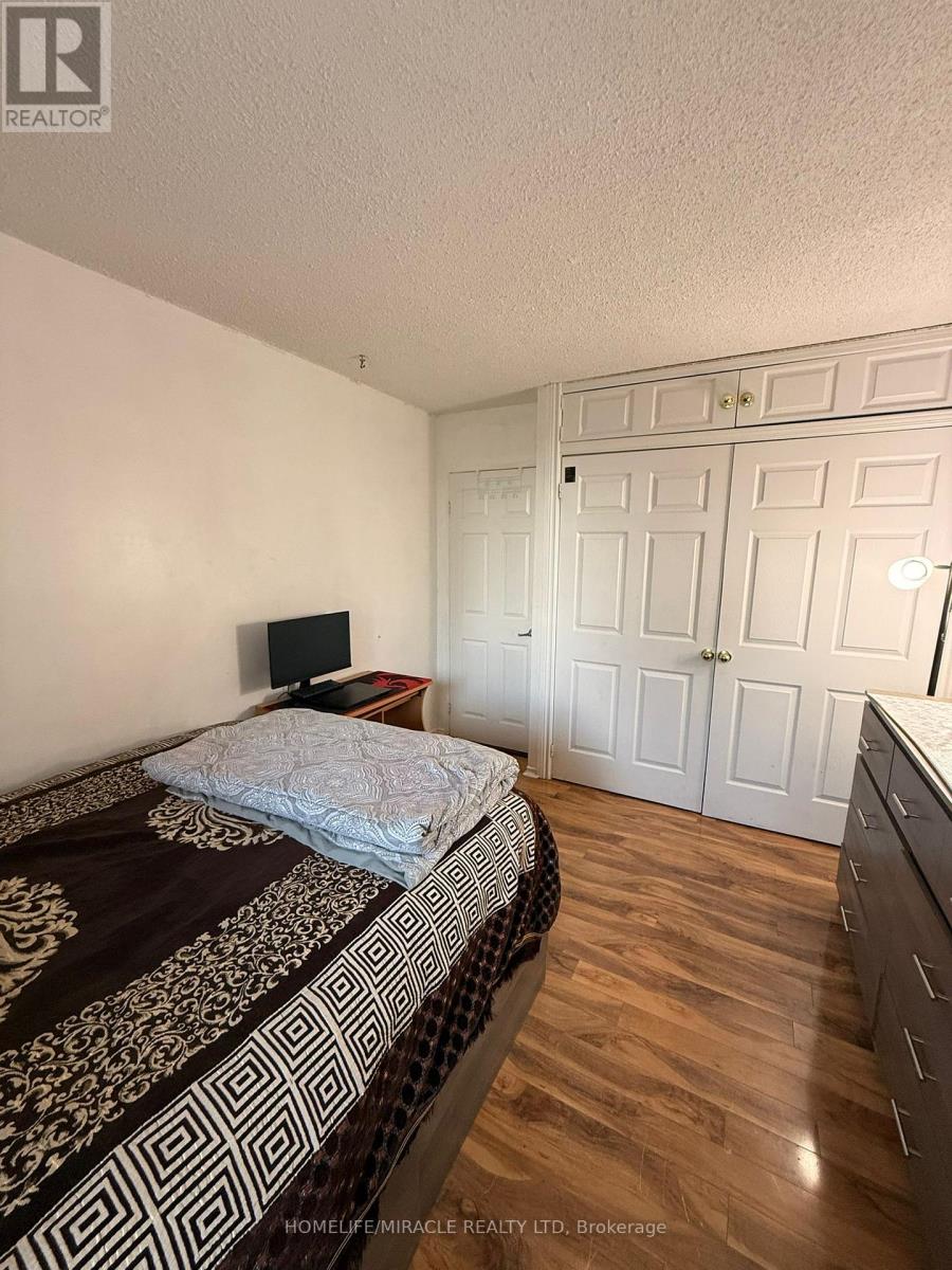 409 - 5 Lisa Street, Brampton, Ontario  L6T 4T4 - Photo 12 - W12827790