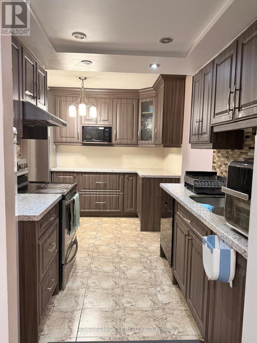 409 - 5 Lisa Street, Brampton, Ontario  L6T 4T4 - Photo 4 - W12827790