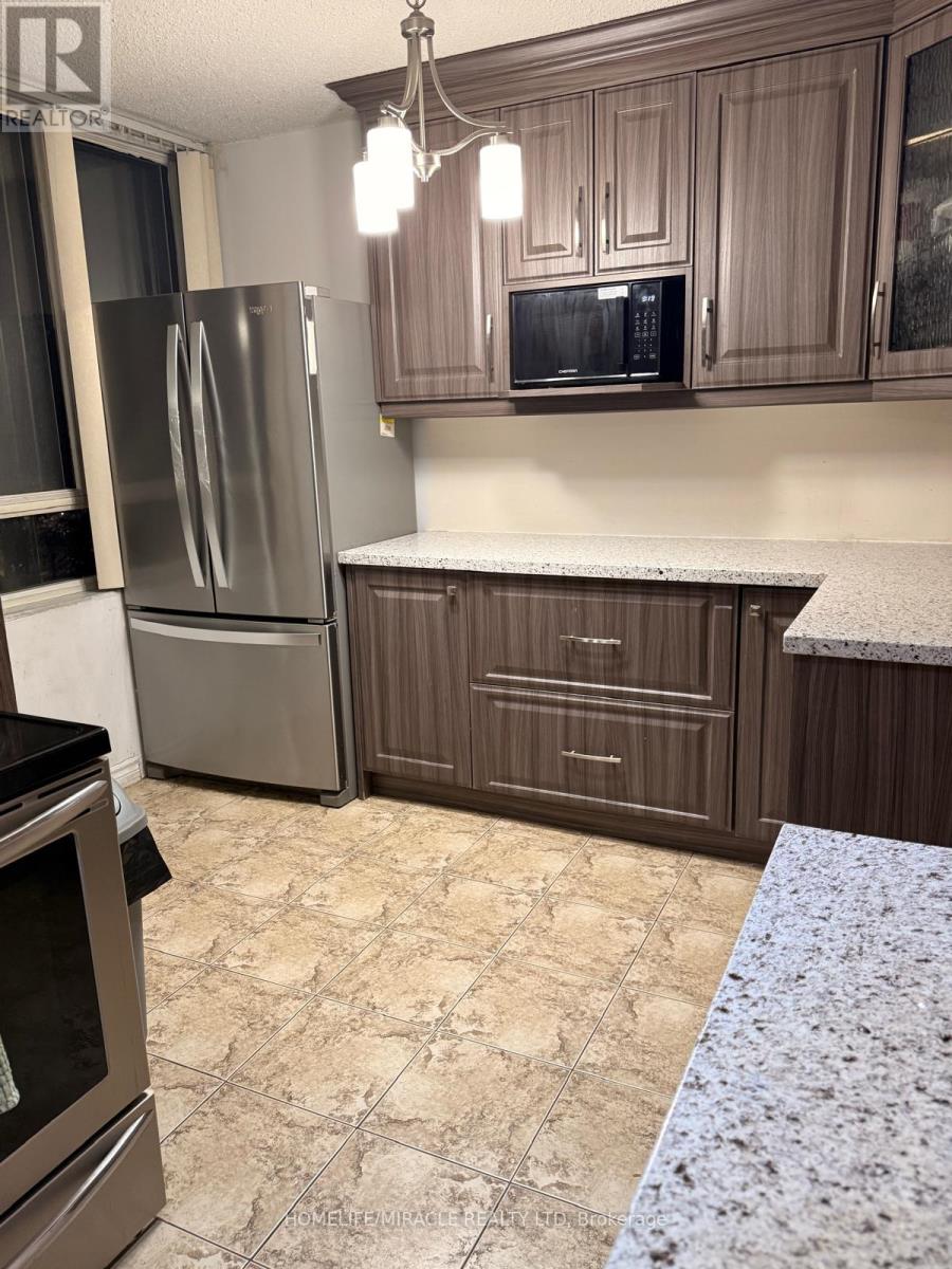 409 - 5 Lisa Street, Brampton, Ontario  L6T 4T4 - Photo 6 - W12827790