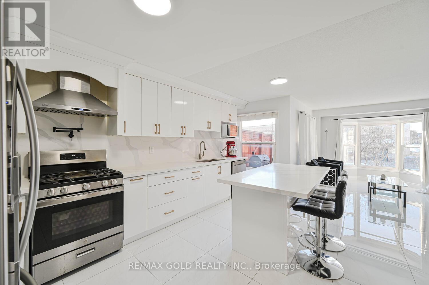 4455 Violet Road, Mississauga, Ontario  L5V 1K1 - Photo 12 - W12827794