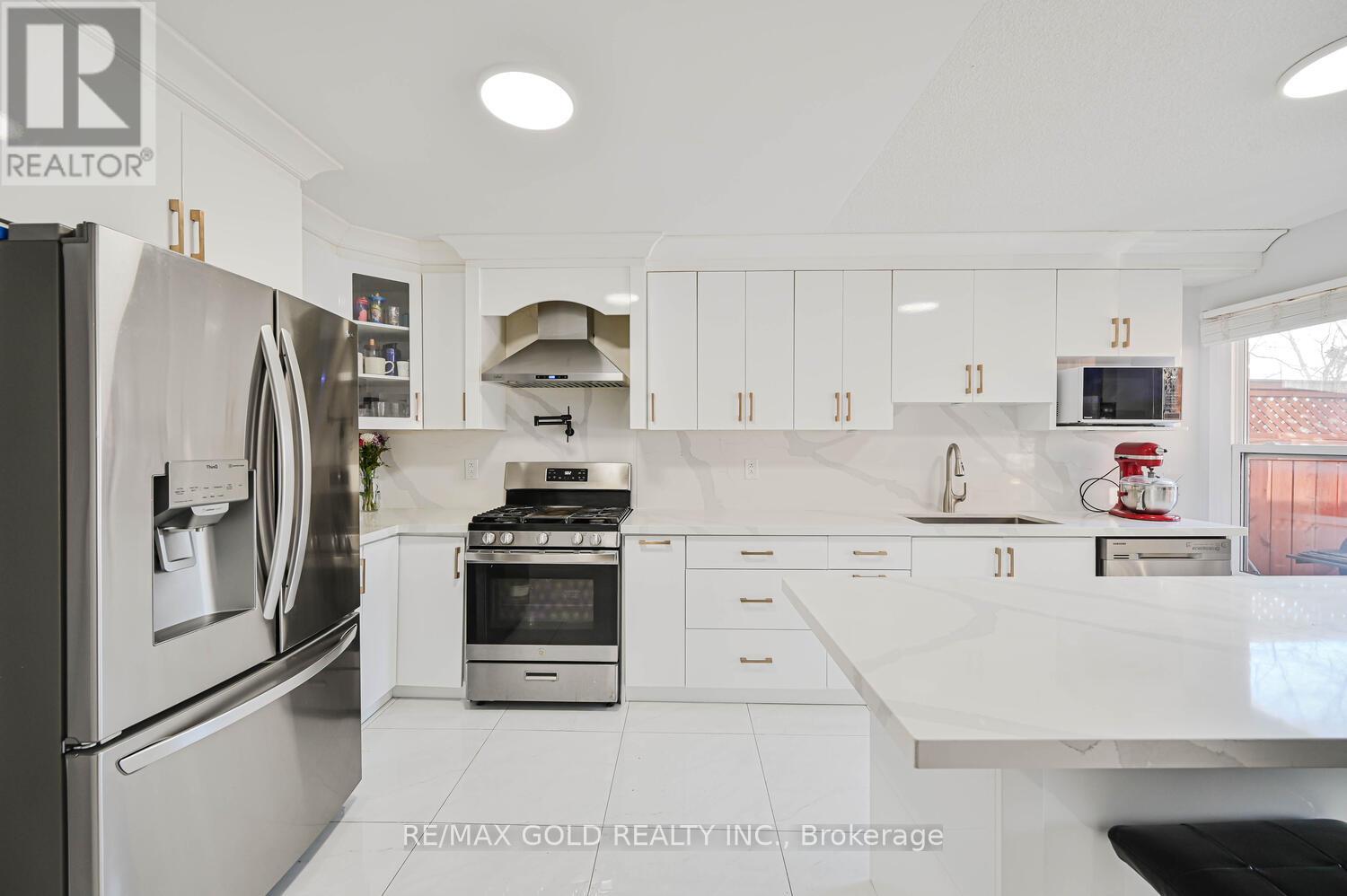 4455 Violet Road, Mississauga, Ontario  L5V 1K1 - Photo 9 - W12827794