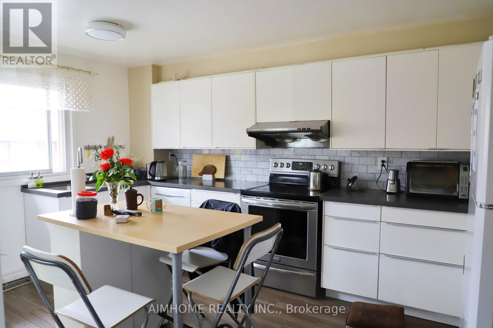 33 - 1051 Cedarglen Gate, Mississauga, Ontario  L5C 3A7 - Photo 12 - W12827804