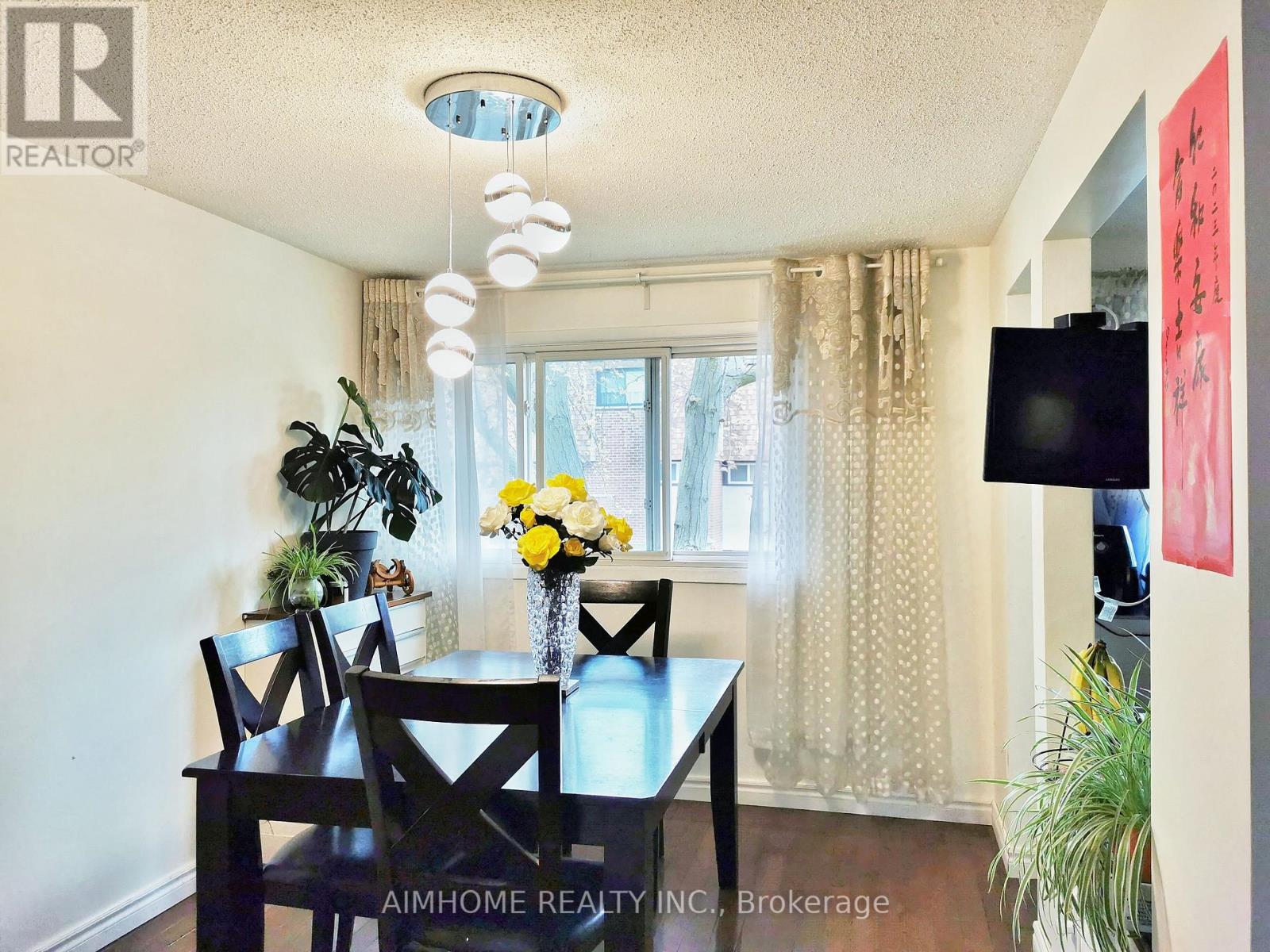 33 - 1051 Cedarglen Gate, Mississauga, Ontario  L5C 3A7 - Photo 13 - W12827804